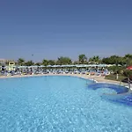 אתר נופש Blu Salento Village 4*