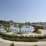 Blu Salento Village סנט'איזידורו