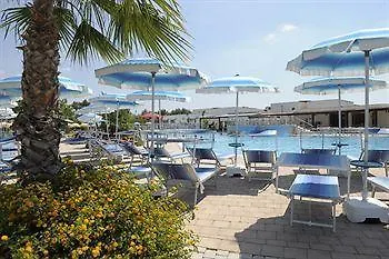Blu Salento Village אתר נופש