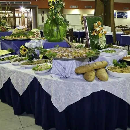 Blu Salento Village 산티시도로