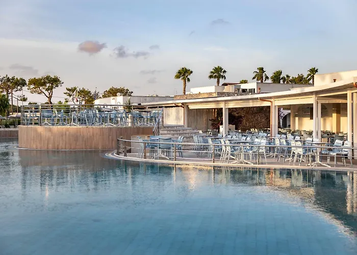 Blu Salento Village סנט'איזידורו