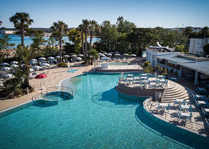 Blu Salento Village סנט'איזידורו